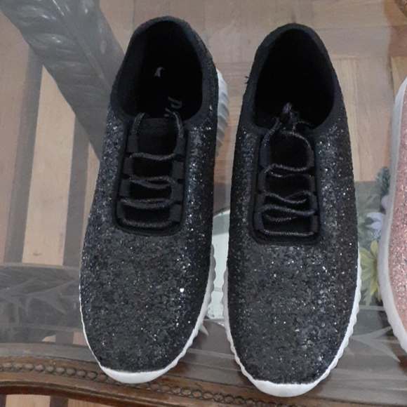 Glitter sneakers size 6, lot 2 pair. Pink, black - Picture 2 of 7
